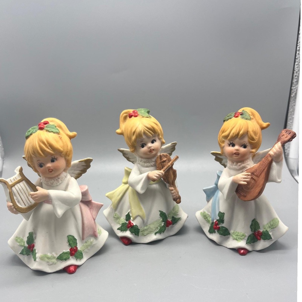 1970s HOMCO‎ Porcelain 4.5" Holly Berry Pastel Musical Angels Trio 3 pcs